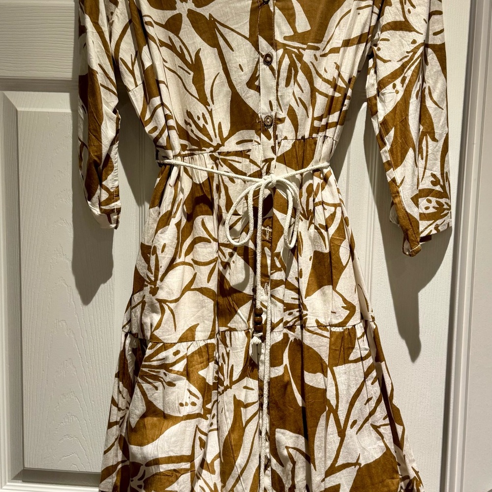MLLE GABRIELLE Brown and White Leaf Print Dress